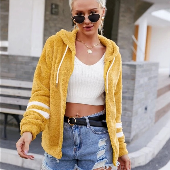 🌼💛Extremely Soft Hoodie - Picture 5 of 16